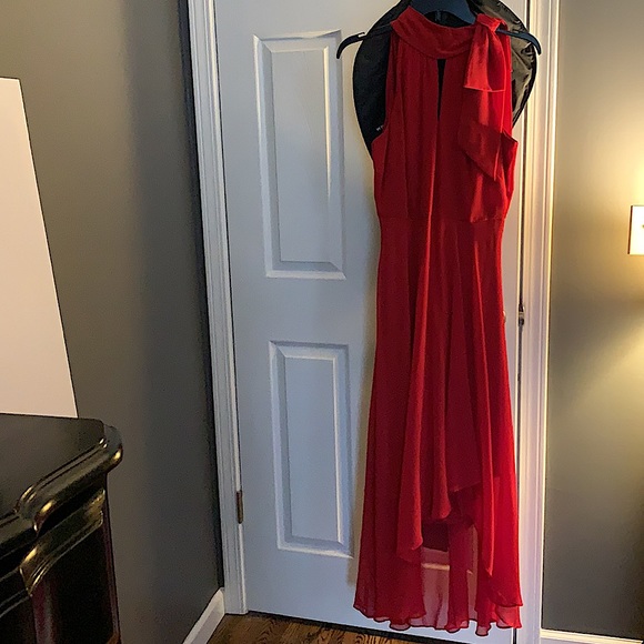 Red White House Black Market dress. Worn once. - Picture 3 of 3